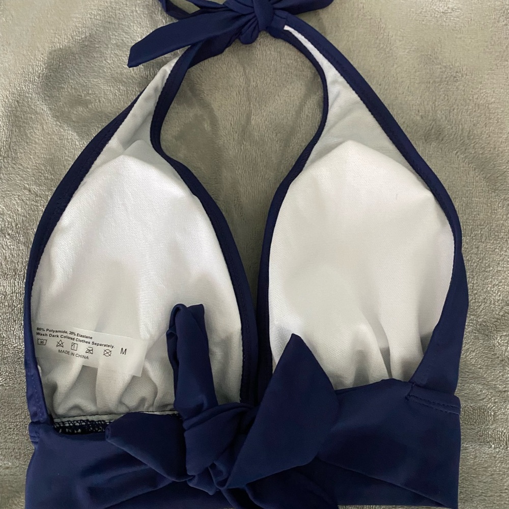 Halter bikini top - Picture 3 of 3